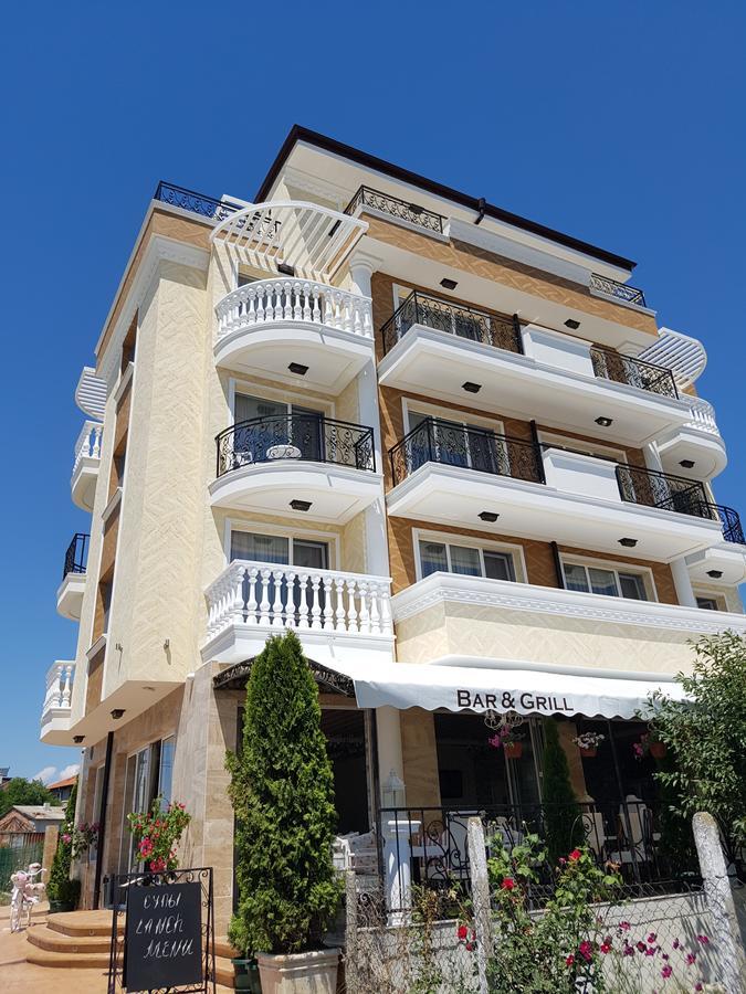 Семеен Хотел Прованс Ахелой Exterior photo